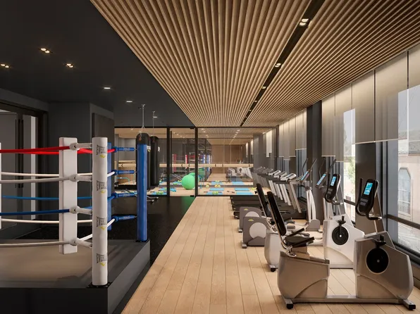 72-01 Queens Boulevard image 13 of 26