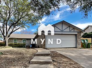 6007 Cool Springs Dr, Arlington, TX 76001
