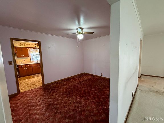 5th image of 628 Henford Ave
