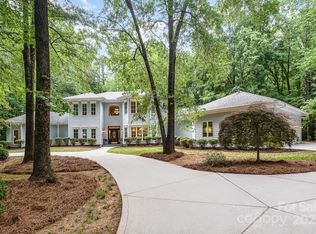 6868 Saint Peters Ln, Matthews, NC 28105