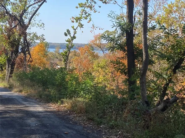 Walnut St, Salina, OK 74365