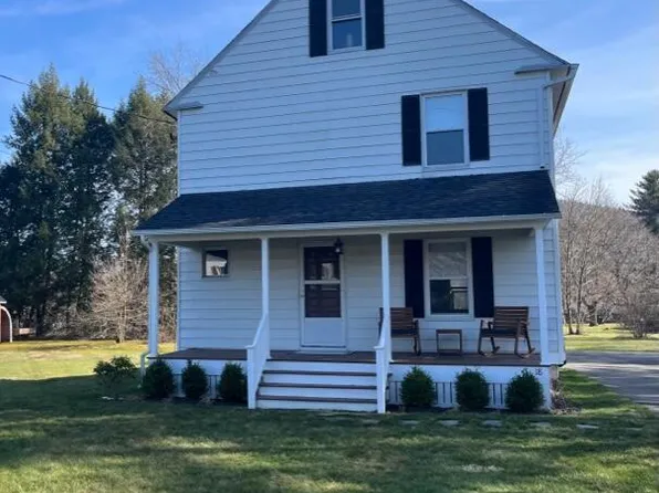 18 Fairview Ter, Great Barrington, MA 01230