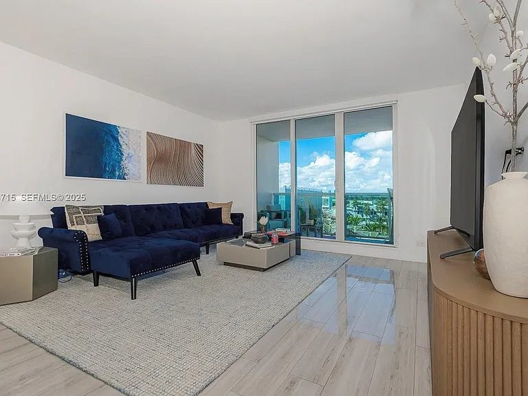 2301 Collins Ave #534 — Photo 5