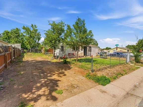 3rd image of 4401 W Mississippi Avenue