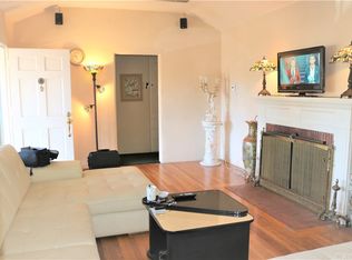 14017 Sylvan St, Van Nuys, CA 91401
