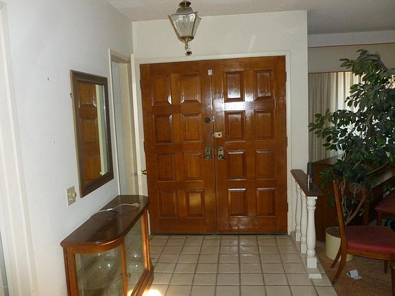 2nd image of 1054 Avon Cir