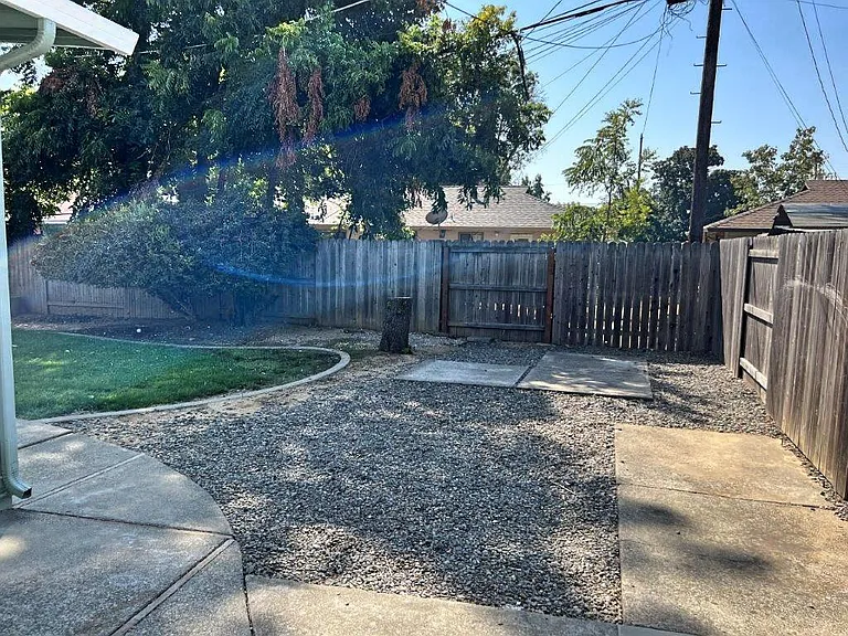 237 Peach Tree Ave — Photo 32