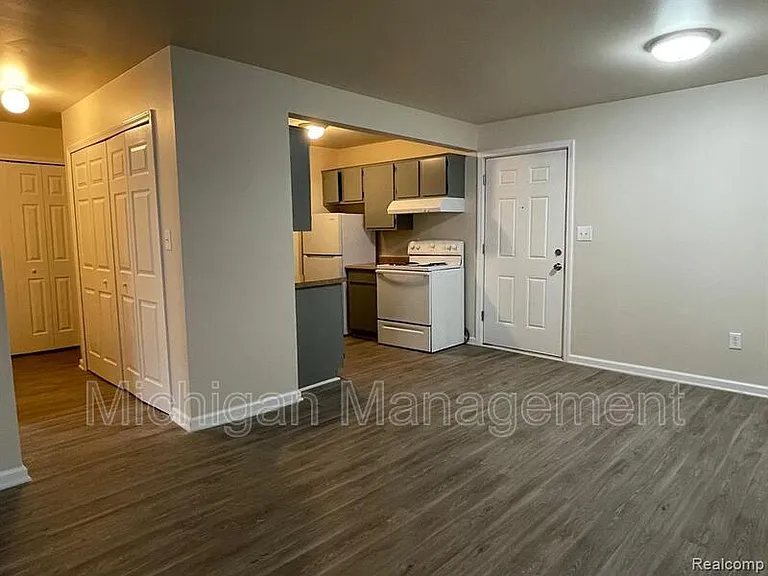 19250 Wick Rd #217 — Photo 2