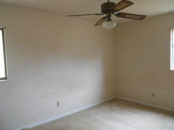 4th image of 3390 Pawnee Trl SW