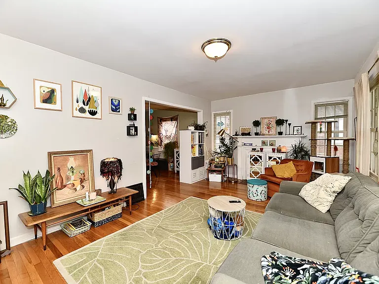 4629 N Kenwood Ave — Photo 3