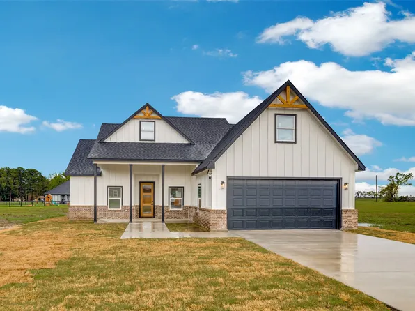 104 Pitchfork Ranch Rd, Trinidad, TX 75163