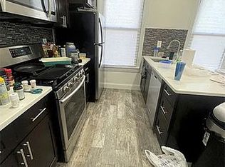 30-11 32nd St #2A, Astoria, NY 11102