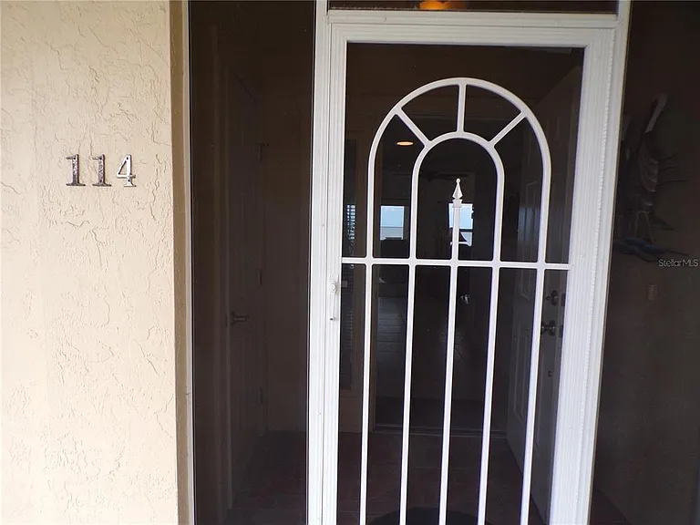 101 N Marion Ct #114 — Photo 52