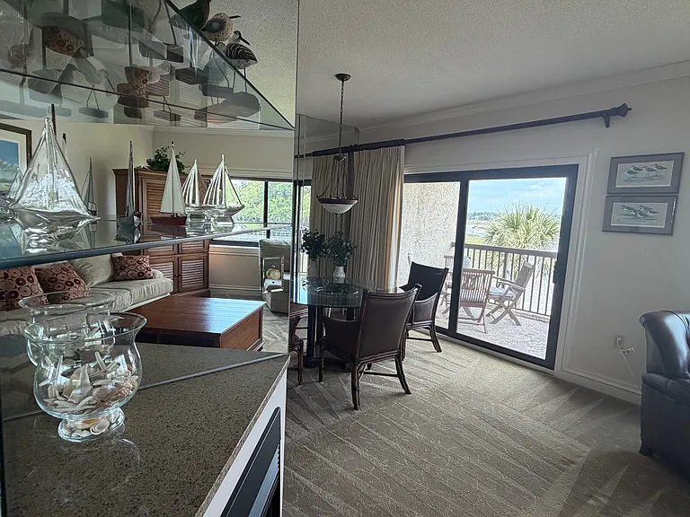 2 Shelter Cove Ln — Photo 10