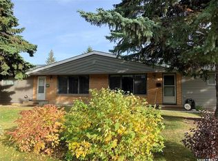 3A & 3B Bateman CRESCENT, Saskatoon, SK S7H 3C7