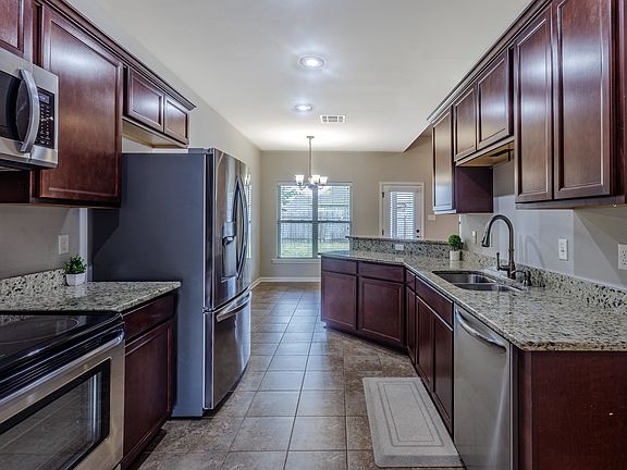 3rd image of 248 Long Hill Dr
