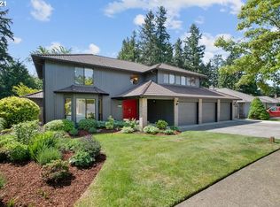 16801 SE Fisher Dr, Vancouver, WA 98683