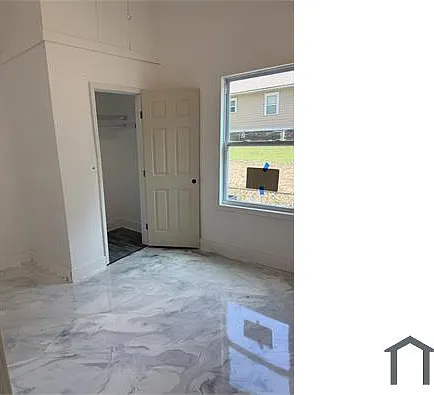 3 bed, 1400 sqft, $3,300 — Photo 3