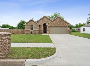 9127 N Dodson Dr, White Settlement, TX 76108