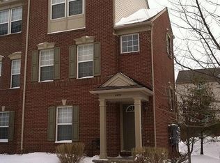 44711 Gwinnett Loop #1, Novi, MI 48377