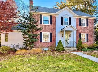 9 Dennison Rd, Worcester, MA 01609