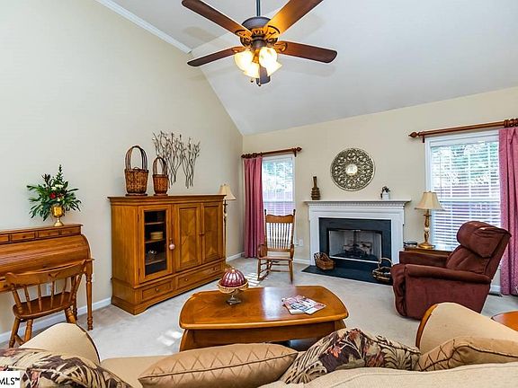5th image of 610 Lake Lennox Dr