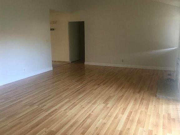 3rd image of 751 Lynxwood Ct