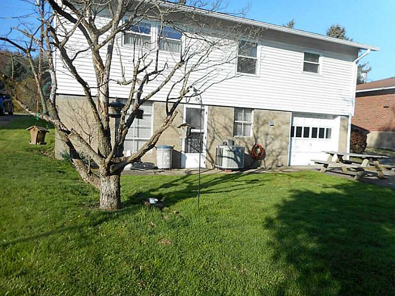 2nd image of 908 Anne Ave
