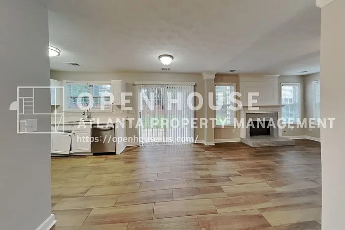 1357 Glenover Way — Photo 8