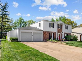 404 Windsor Spring Dr, Saint Louis, MO 63122