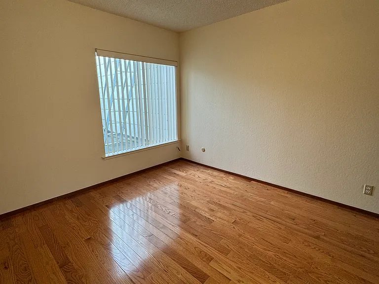 241 9th Ave #2 — Photo 9
