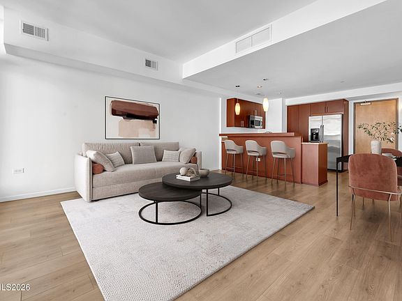 4th image of 255 N Sierra St Unit 511