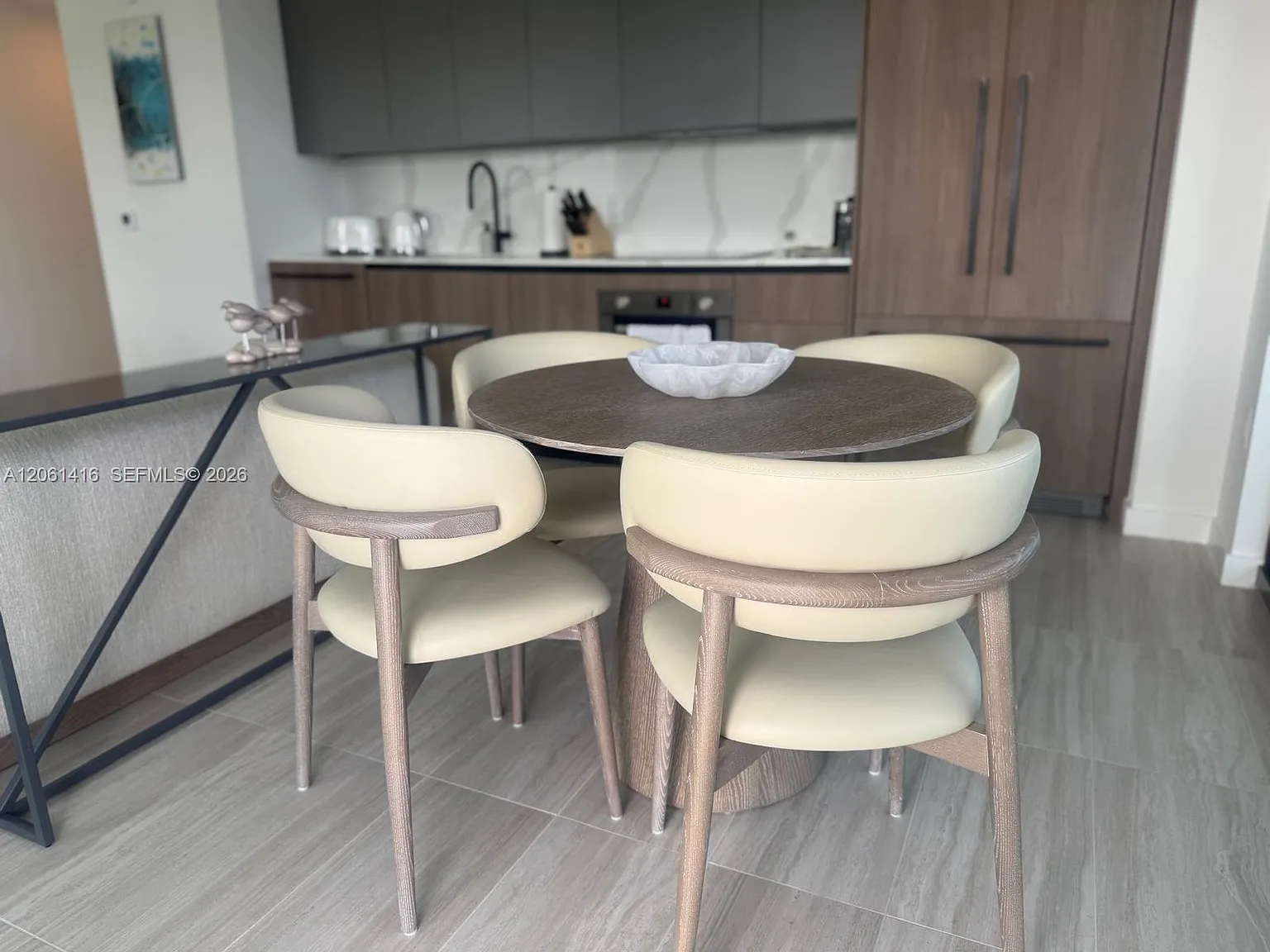 2 bed, 2.0 bath, $9,900 — Photo 2
