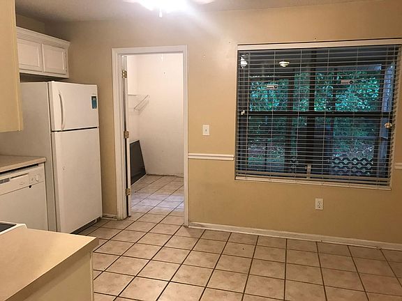 3rd image of 6248 Lucille Dr APT E