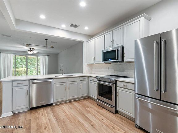 2nd image of 13523 STONE POND Drive