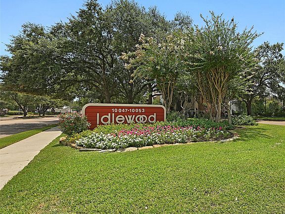 2nd image of 10051 Westpark Dr APT 205