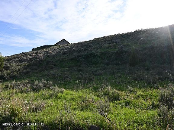 4th image of 1622 W Ashton Hill Loop