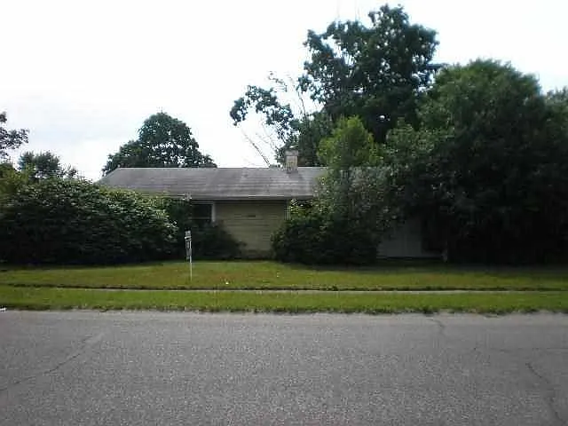 935 Manchester Dr photo 1