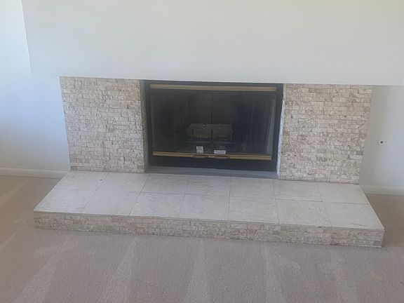 2nd image of 228 W Avenida De Las Flores