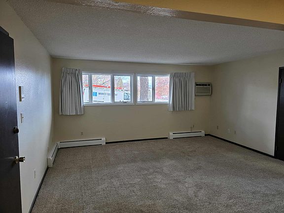 2nd image of 1528 Cannon St #D