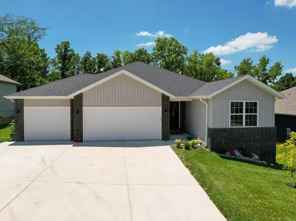 1502 W Parkview Avenue, Ozark, MO 65721