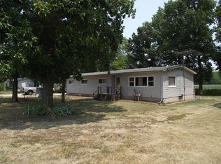 662 Hockett Bridge Rd, Greenville, IL 62246