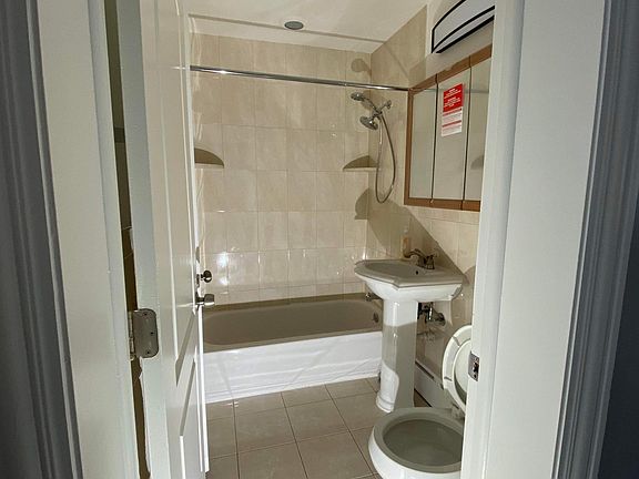 5th image of 45 Conti Pkwy #2