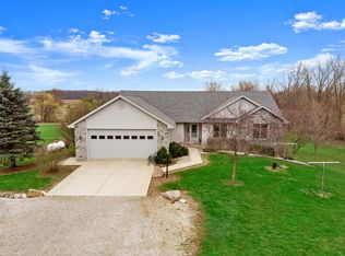 22005 Ward Rd, Woodburn, IN 46797