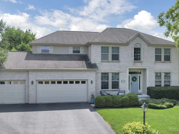 7497 Tall Pine Dr, Lewis Center, OH 43035
