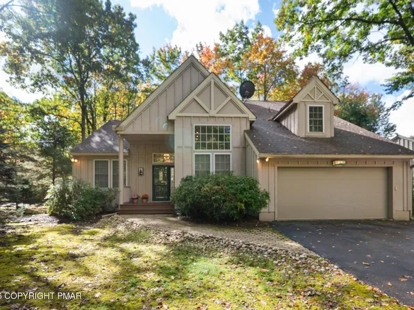 217 Sunset Pond Ln, Pocono Pines, PA 18350