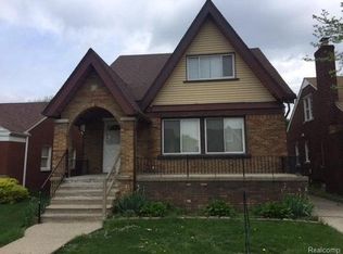 7423 Coolidge Ave, Center Line, MI 48015