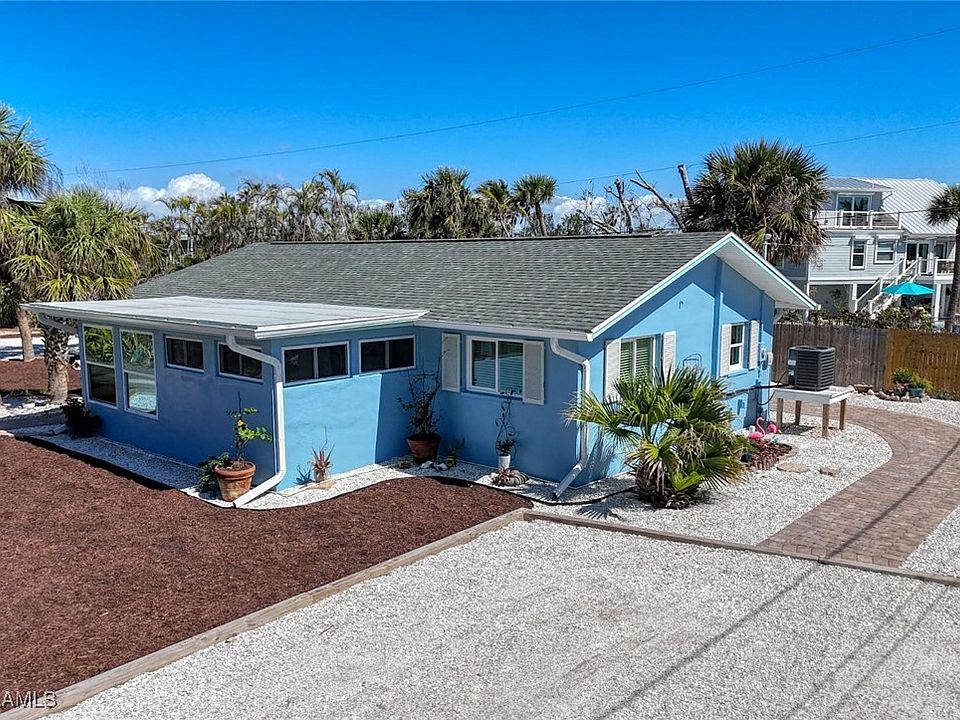 1st image of 220 Hurricane Ln