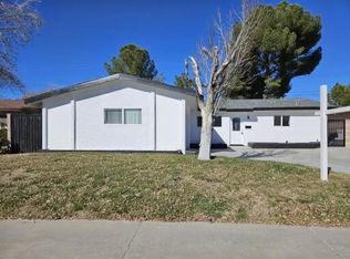 1243 W Avenue J11, Lancaster, CA 93534