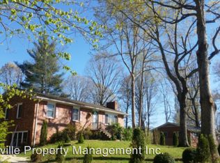 45 Azalea Rd, Arden, NC 28704